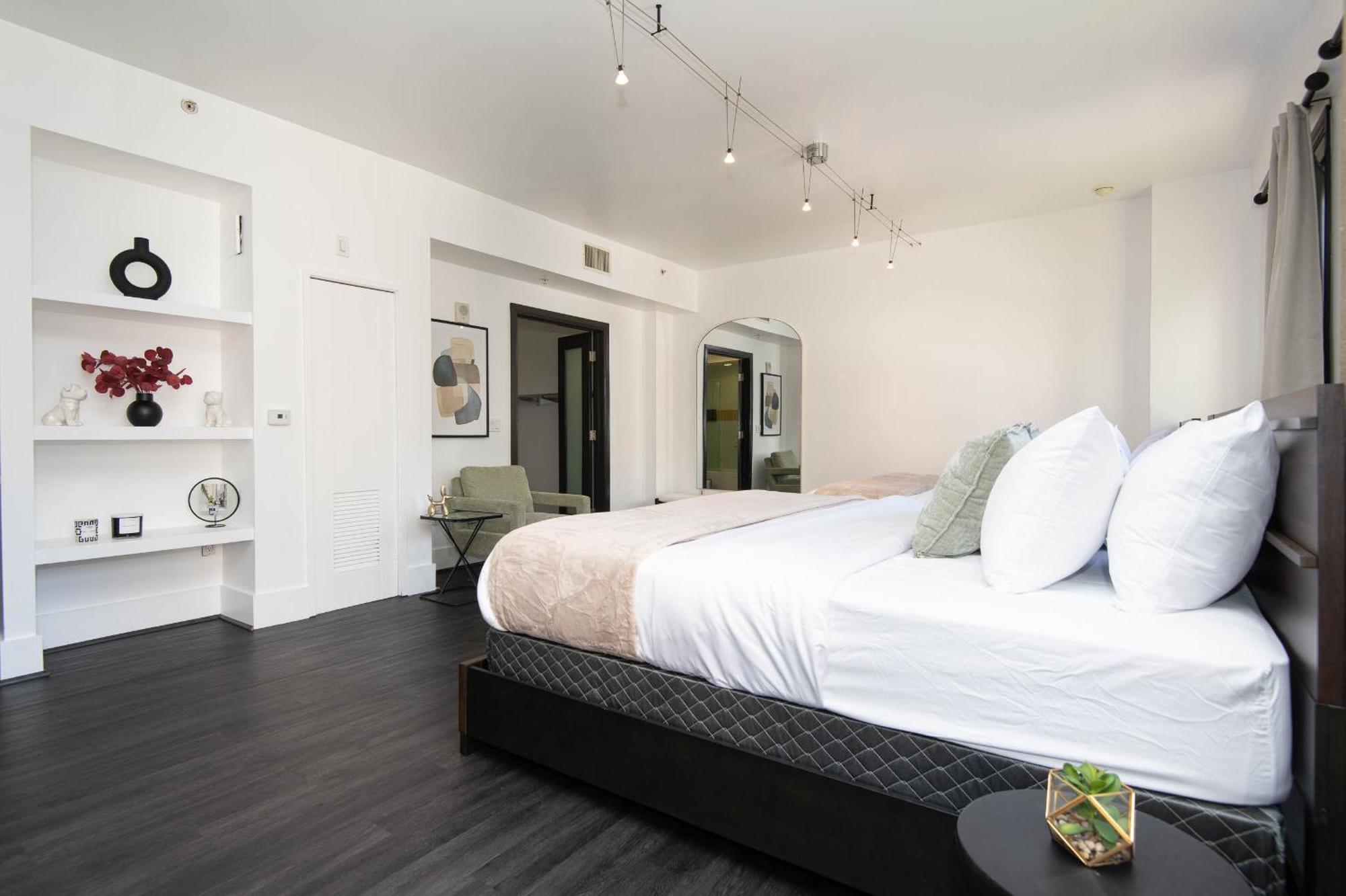 The Royal Oak Hotel By The Audemar - Los Angeles, Los Angeles